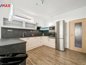 Prodej bytu 3+1, Vysoká nad Labem, 83 m2