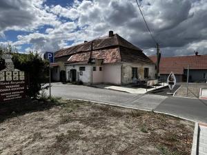 Pronájem restaurace, Liblice, 392 m2