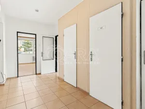 Prodej bytu 4+1, Praha - Chodov, Hněvkovského, 82 m2