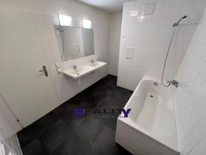 Pronájem bytu 4+kk, Žatec, Masarykova, 91 m2