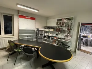Pronájem obchodního prostoru, Jirny, Tovární, 250 m2
