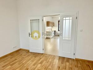 Pronájem bytu 2+kk, Strakonice - Strakonice I, Velké náměstí, 60 m2