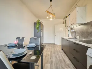 Prodej bytu 3+1, Pardubice - Zelené Předměstí, náměstí Čs. legií, 107 m2