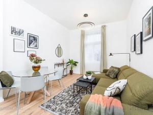 Pronájem bytu 2+kk, Praha - Žižkov, Jeseniova, 45 m2