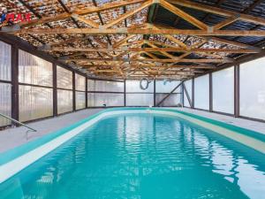 Prodej ubytování, Nová Role - Mezirolí, 795 m2