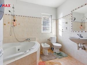 Prodej ubytování, Nová Role - Mezirolí, 795 m2