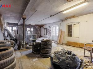 Prodej výrobních prostor, Karlovy Vary - Rybáře, Sokolovská, 1766 m2