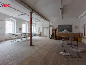 Prodej výrobních prostor, Karlovy Vary - Rybáře, Sokolovská, 1766 m2