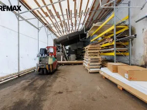 Prodej výrobních prostor, Karlovy Vary - Rybáře, Sokolovská, 1766 m2