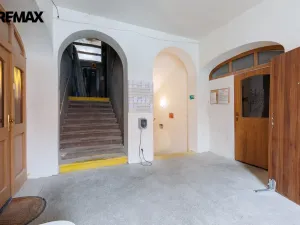 Prodej výrobních prostor, Karlovy Vary - Rybáře, Sokolovská, 1766 m2