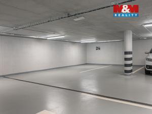 Pronájem garážového stání, Benešov, Dukelská, 14 m2