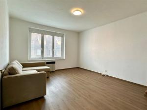 Pronájem bytu 2+1, Cheb, Májová, 63 m2