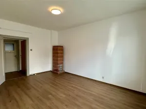 Pronájem bytu 2+1, Cheb, Májová, 63 m2