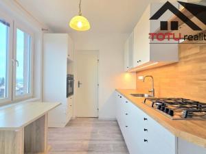 Prodej bytu 3+1, Jaroměř, Na Cihelnách, 75 m2