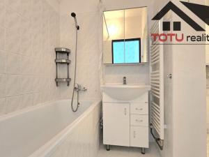 Prodej bytu 3+1, Jaroměř, Na Cihelnách, 75 m2