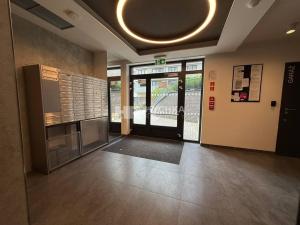 Pronájem bytu 1+kk, Praha - Třebonice, Thomasova, 32 m2