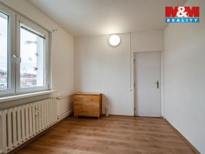 Pronájem bytu 3+1, Karlovy Vary, Krymská, 45 m2