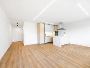 Prodej bytu 3+kk, Praha - Prosek, Vysočanská, 82 m2