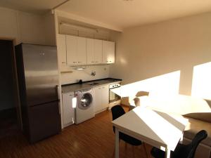 Pronájem bytu 1+kk, Praha - Karlín, Molákova, 36 m2