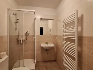 Pronájem bytu 2+kk, Praha - Holešovice, Na Maninách, 46 m2