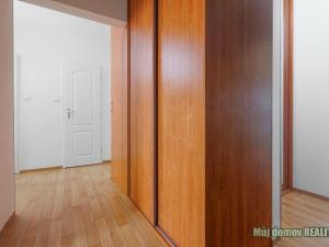 Pronájem bytu 3+1, Praha - Černý Most, Vybíralova, 77 m2