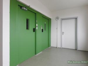 Pronájem bytu 3+1, Praha - Černý Most, Vybíralova, 77 m2