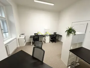 Pronájem kanceláře, Praha, Pernerova, 88 m2