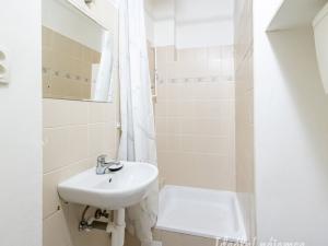 Pronájem bytu 2+kk, Praha - Žižkov, Víta Nejedlého, 43 m2