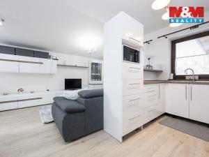 Prodej obchodního prostoru, Zvole, 1860 m2