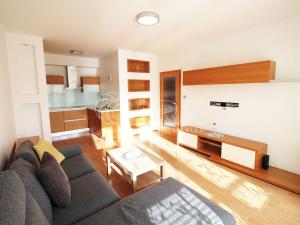 Pronájem bytu 2+kk, Praha - Košíře, Plzeňská, 49 m2