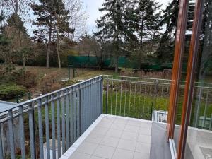 Pronájem bytu 2+kk, Praha, Pickova, 64 m2