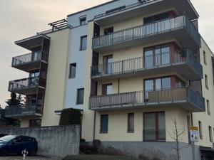 Pronájem bytu 2+kk, Praha, Pickova, 64 m2