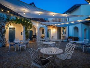 Pronájem restaurace, Dolní Dunajovice, Rudé armády, 500 m2