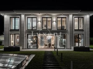 Prodej rodinného domu, Průhonice, Růžová, 590 m2