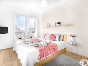 Prodej bytu 2+kk, Praha, Místecká, 49 m2