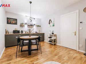 Prodej bytu 1+kk, Praha - Vinohrady, Rubešova, 36 m2