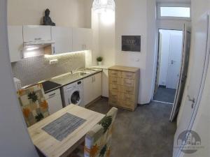 Pronájem bytu 1+1, Praha - Vyšehrad, Na slupi, 38 m2