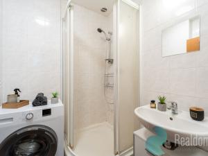 Prodej bytu 2+kk, Praha - Žižkov, U kněžské louky, 43 m2