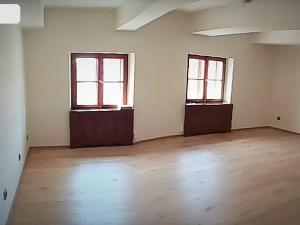 Pronájem bytu 2+1, Praha - Malá Strana, U lužického semináře, 74 m2