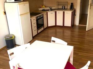 Pronájem bytu 2+kk, Praha - Vinohrady, Polská, 45 m2