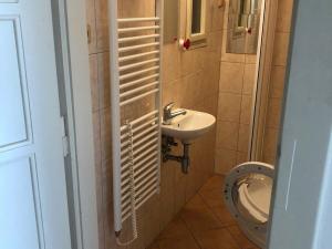 Pronájem bytu 2+kk, Praha - Vinohrady, Polská, 45 m2