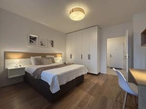 Pronájem bytu 3+kk, Praha - Karlín, Pernerova, 85 m2