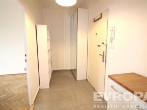 Pronájem bytu 2+1, Praha - Vršovice, Jakutská, 42 m2