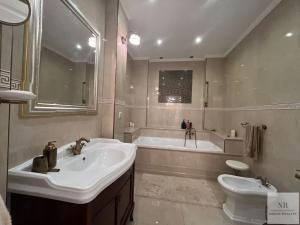 Prodej bytu 3+kk, Karlovy Vary, Zeyerova, 134 m2