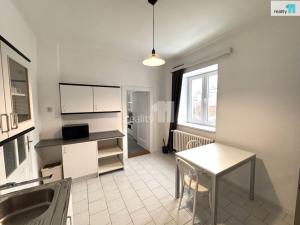 Pronájem bytu 1+1, Praha - Kobylisy, Zlonínská, 49 m2