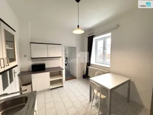 Pronájem bytu 1+1, Praha - Kobylisy, Zlonínská, 49 m2