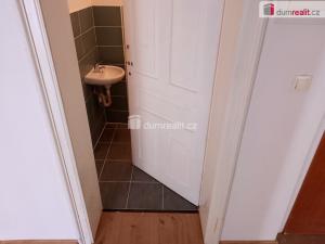 Pronájem komerční nemovitosti, Karlovy Vary - Rybáře, Sokolovská, 93 m2