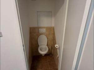 Pronájem bytu 4+1, Praha - Hostivař, Tesaříkova, 81 m2