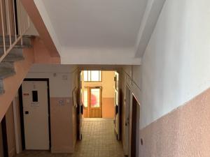 Pronájem bytu 2+1, Karlovy Vary, K. Čapka, 55 m2