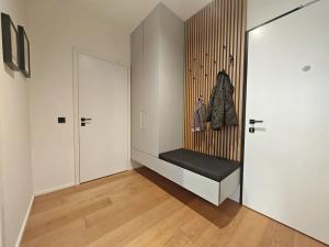 Pronájem bytu 3+kk, Praha - Smíchov, Grafická, 95 m2